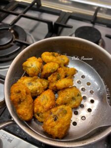 Cozze Fritte alla Pugliese: la Ricetta Tradizionale che Profuma di Mare