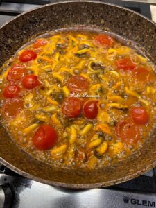 Scialatielli con Cozze e Pomodorini: Il vero gusto della Tradizione Napoletana