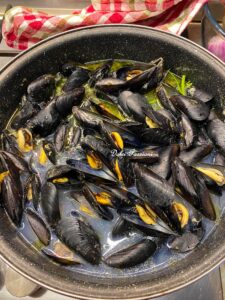 Scialatielli con Cozze e Pomodorini: Il vero gusto della Tradizione Napoletana