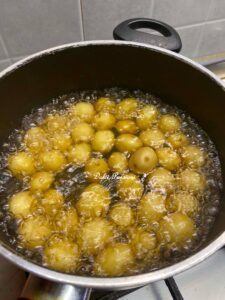 Patate Novelle al forno profumate al Rosmarino: il contorno semplice che conquista tutti Patate Novelle al forno profumate al Rosmarino: il contorno semplice che conquista tutti