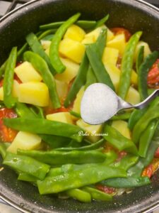 Fagiolini “Piattoni” con Patate e Pomodorini: la Ricetta Originale Lucana che Profuma di Tradizione