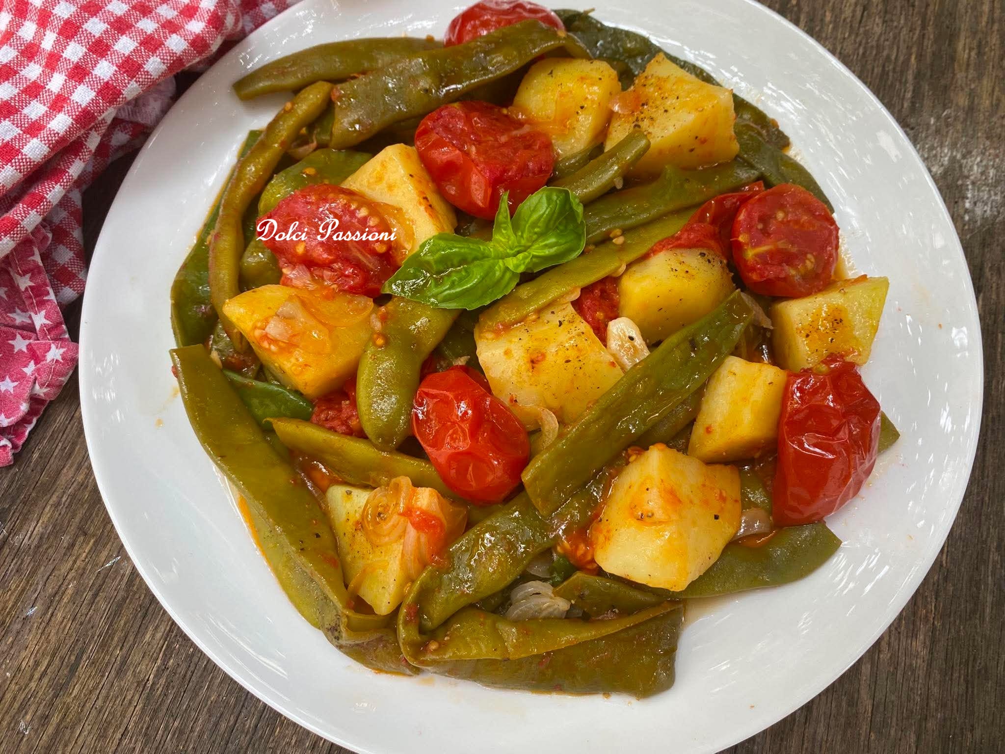 Fagiolini “Piattoni” con Patate e Pomodorini: la Ricetta Originale Lucana che Profuma di Tradizione
