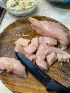 Bocconcini di Pollo, Peperoni e Patate gratinati: il secondo piatto rustico e irresistibile