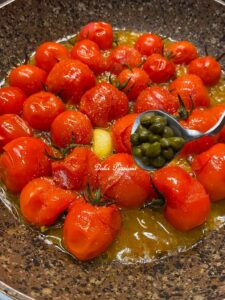 Pomodori Scattarisciati: la ricetta tradizionale Salentina che profuma d’Estate