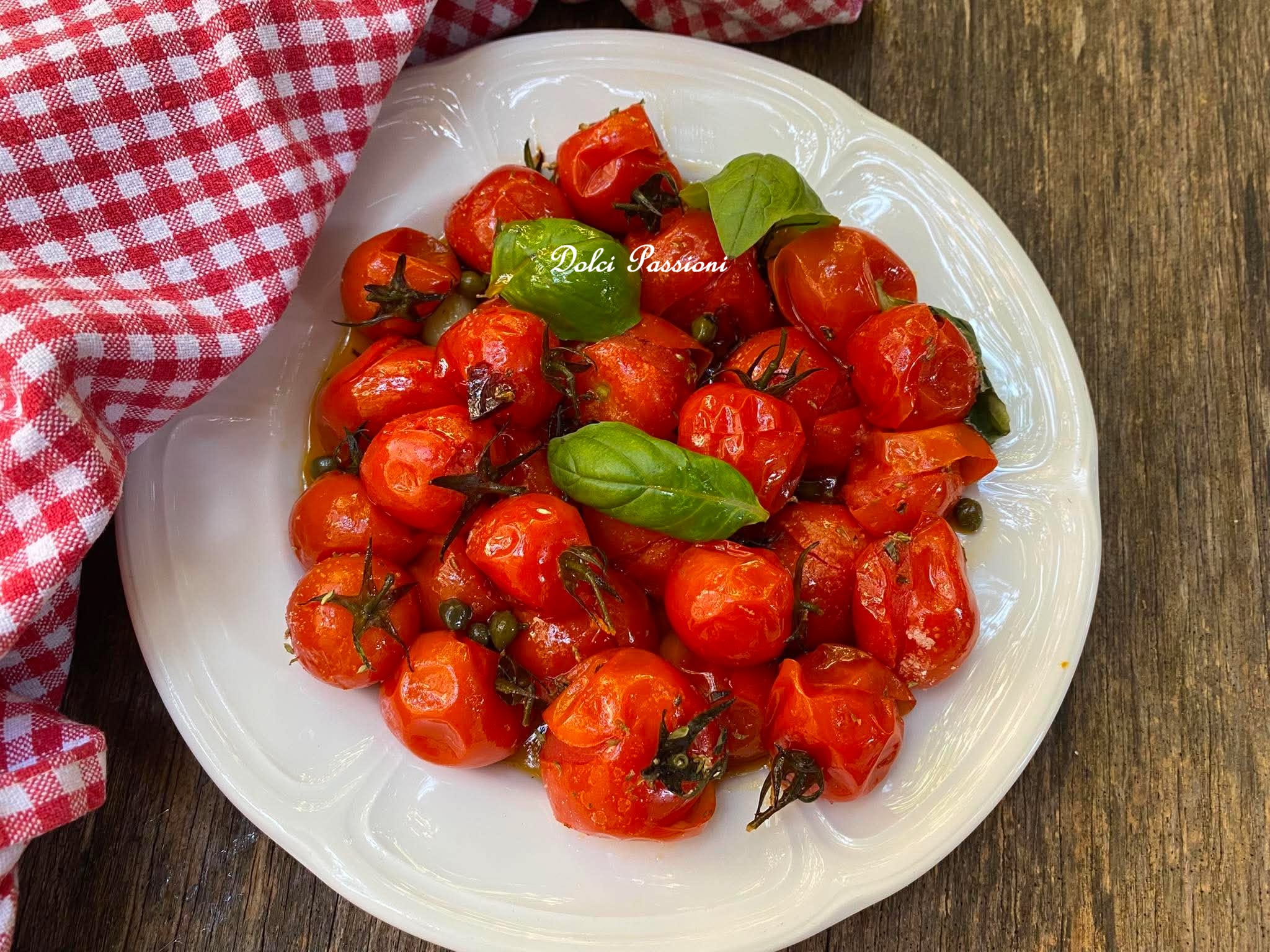 Pomodori Scattarisciati: la ricetta tradizionale Salentina che profuma d’Estate