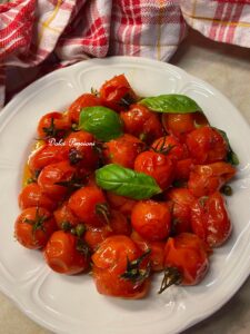 Pomodori Scattarisciati: la ricetta tradizionale Salentina che profuma d’Estate