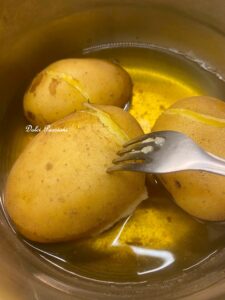 Insalata di Patate, Tonno, Pomodorini e Cipolle di Tropea: la ricetta Estiva fresca e saporita Insalata di Patate, Tonno, Pomodorini e Cipolle di Tropea: la ricetta Estiva fresca e saporita