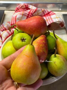 Succo di Frutta alla Pera fatto in casa: il sapore autentico della tradizione in ogni sorso Succo di Frutta alla Pera fatto in casa: il sapore autentico della tradizione in ogni sorso