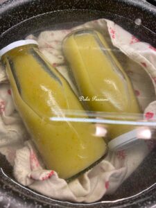 Succo di Frutta alla Pera fatto in casa: il sapore autentico della tradizione in ogni sorso Succo di Frutta alla Pera fatto in casa: il sapore autentico della tradizione in ogni sorso