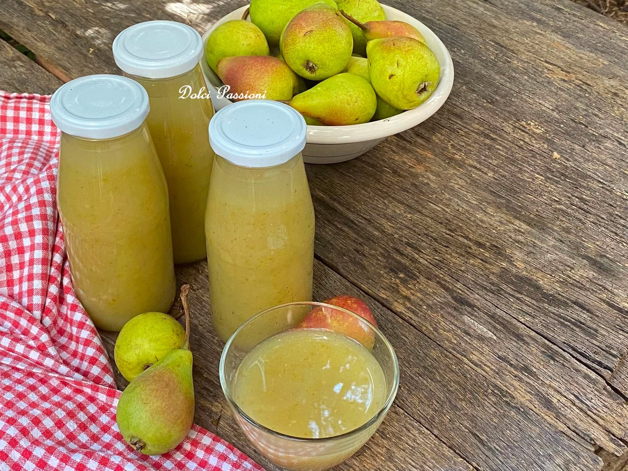 Succo di Frutta alla Pera fatto in casa: il sapore autentico della tradizione in ogni sorso