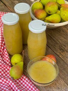 Succo di Frutta alla Pera fatto in casa: il sapore autentico della tradizione in ogni sorso Succo di Frutta alla Pera fatto in casa: il sapore autentico della tradizione in ogni sorso