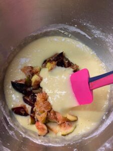 Plum-Cake con Fichi e Scaglie di Mandorle: il dolce soffice che racchiude tutto il sapore dell’Estate