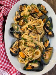Spaghetti con Cozze in Bianco: La ricetta perfetta di casa Palasciano-Bellino