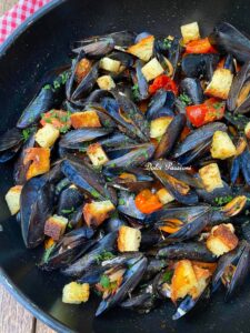 Cozze alla Marinara con Pomodorini: ricetta tradizionale di casa Palasciano-Bellino
