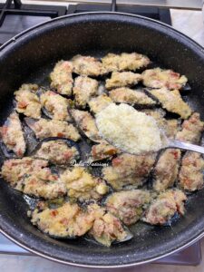 Cozze “Arraganate” con Pomodorini e Pecorino: la ricetta tradizionale di casa Palasciano-Bellino