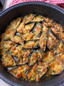 Cozze “Arraganate” con Pomodorini e Pecorino: la ricetta tradizionale di casa Palasciano-Bellino