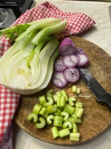 Caponata di Finocchi con Patate, Olive e Cipolle rosse: le ricette buone di una volta