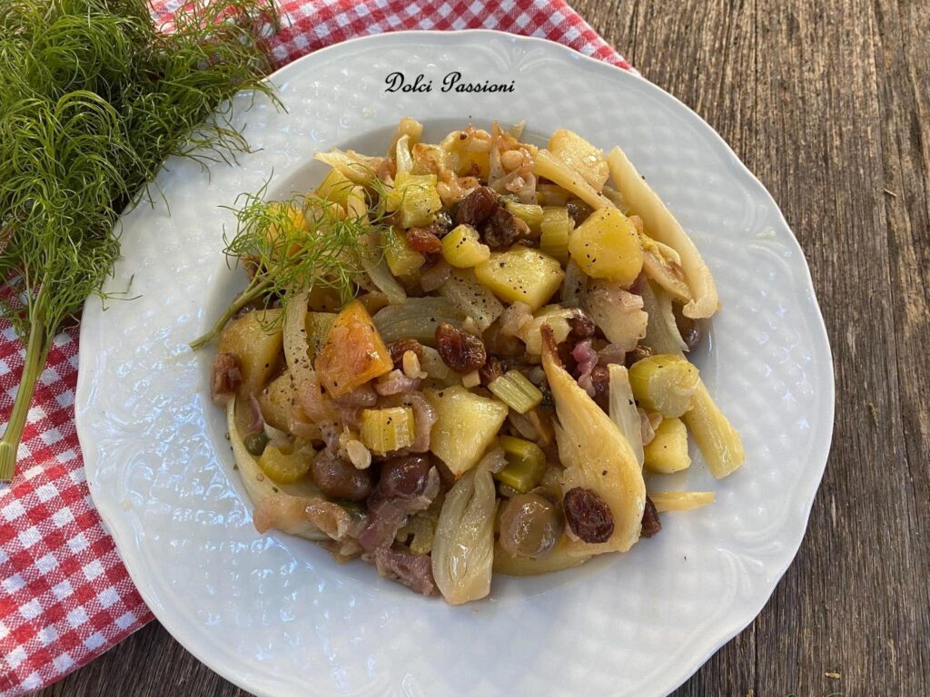 Caponata di Finocchi con Patate, Olive e Cipolle rosse: le ricette buone di una volta